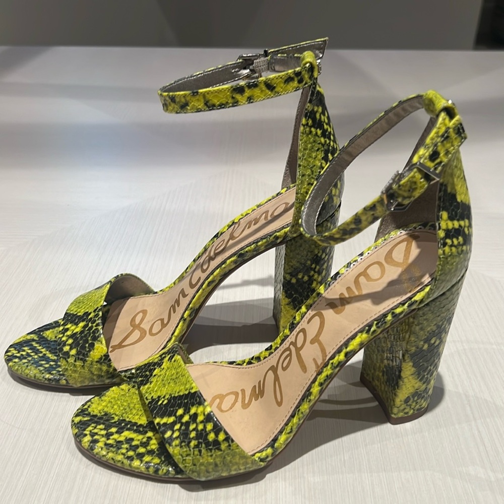 Sam Edelman neon snakeskin chunky heel ankle strap size 6.5